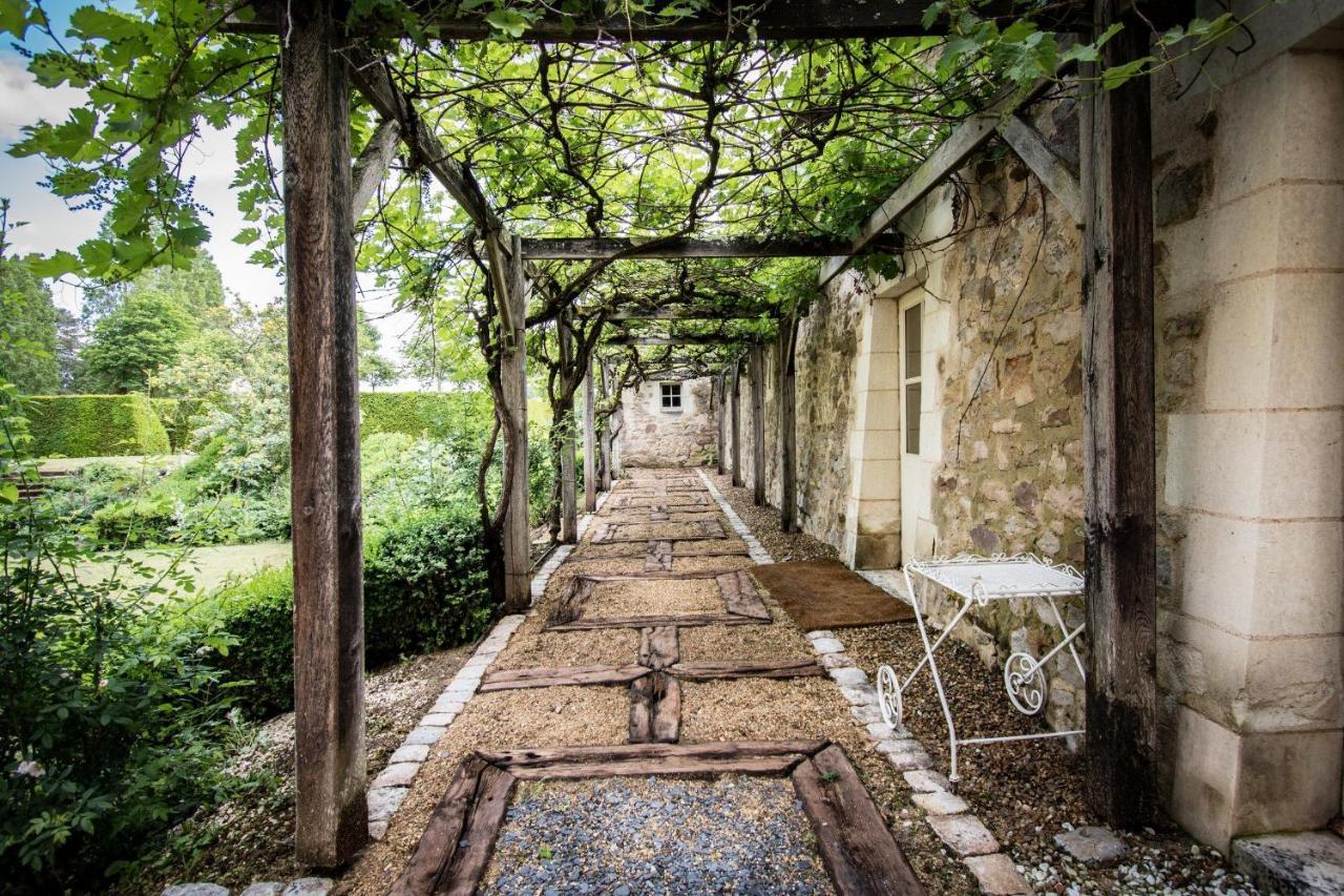 Chateau De Noirieux Briollay Exteriér fotografie