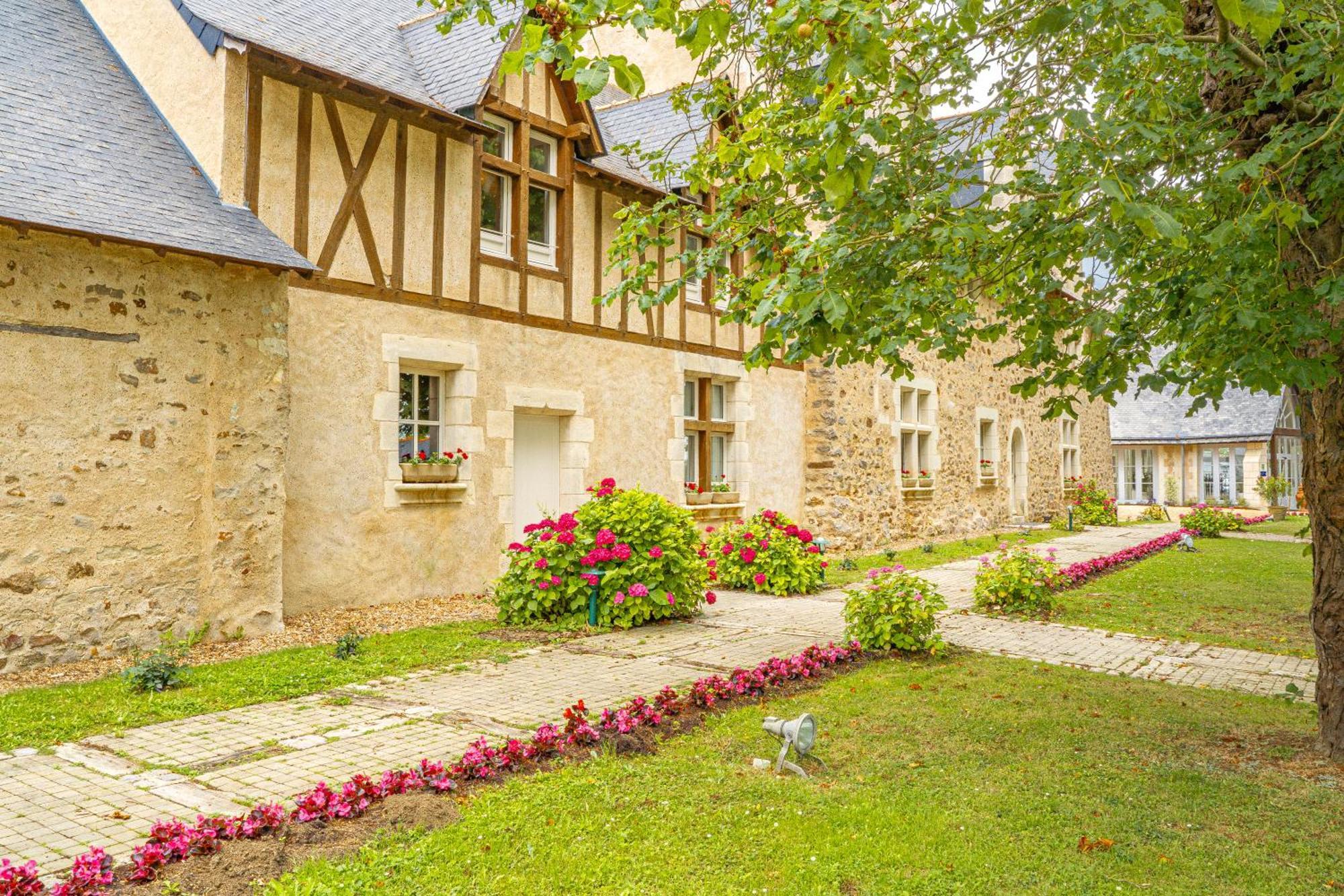 Chateau De Noirieux Briollay Exteriér fotografie